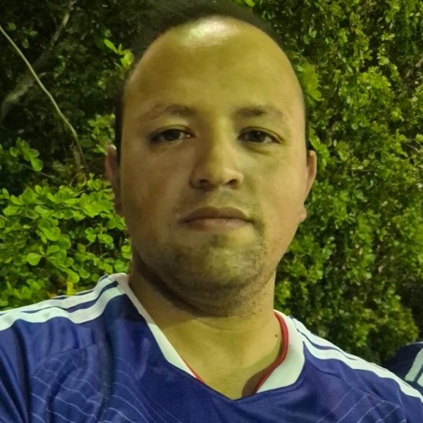 Luis Carlos Flores